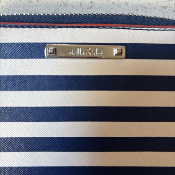 STELLA & DOT Chelsea Tech Navy White Stripe Wristlet Wallet Clutch - Picture 2 of 9